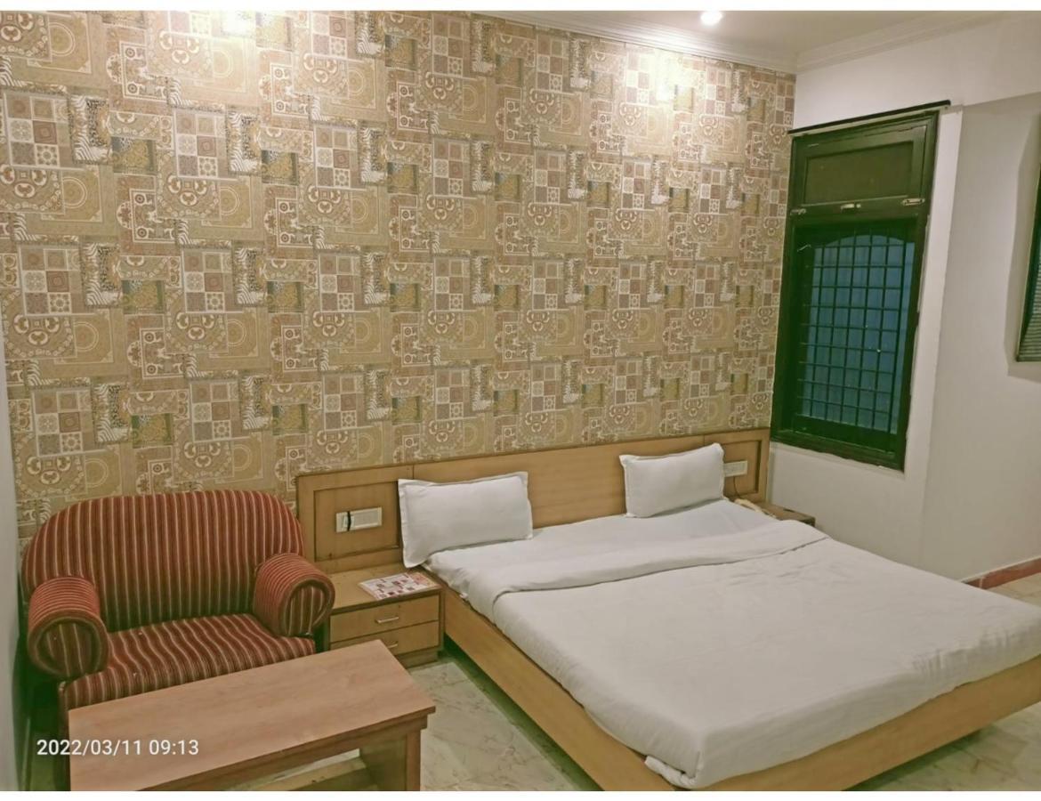 Hotel Kishore International, Амритсар Экстерьер фото